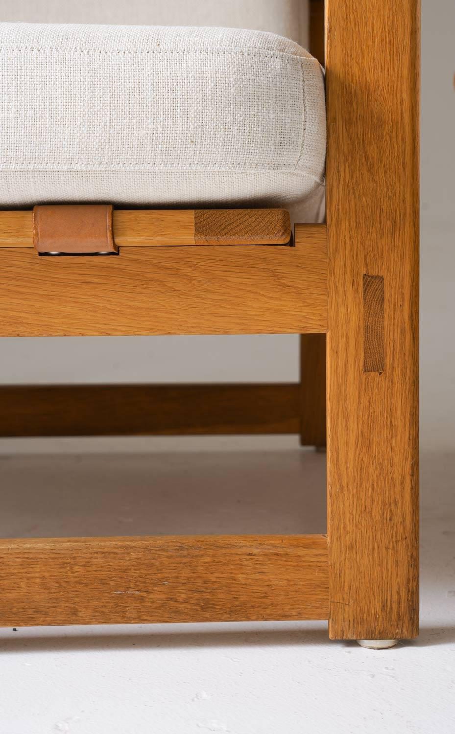 Scandinavian Midcentury Lounge Chairs in Oak and Leather by Nils Roth, 1960s For Sale 4