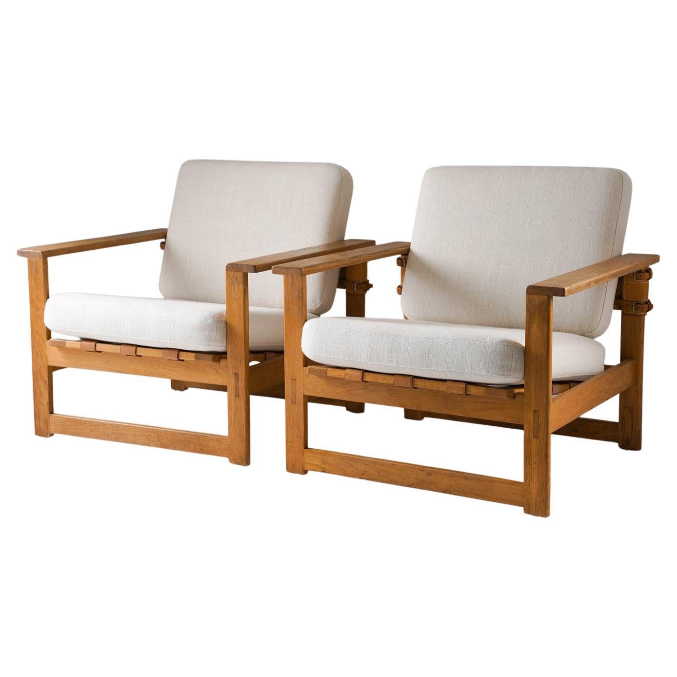 Scandinavian Midcentury Lounge Chairs in Oak and Leather by Nils Roth, 1960s For Sale